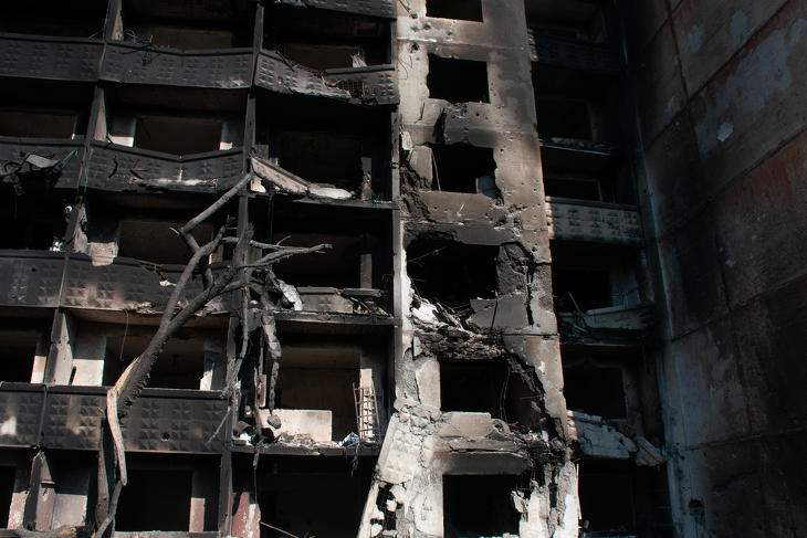 Orosz támadásban megsemmisült lakóépület Harkivban. Fotó Unian/Marienko Andrii