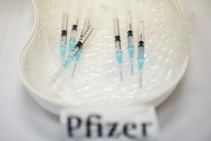 A német-amerikai fejlesztésű Pfizer-BioNTech koronavírus elleni oltóanyag (Fotó: MTI/Komka Péter)