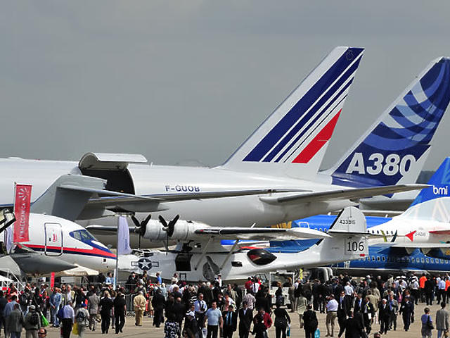 Drónok, óriásbálnák és rakéták a párizsi repülőshow-n