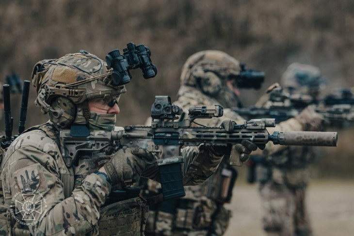 Sokan hónapokat töltenek a fronton, ami apátiához  vezet 