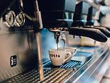 Magyarország kulcsfontosságú: Gyorsan és nagyot harapna a kávépiacba a Costa Coffee