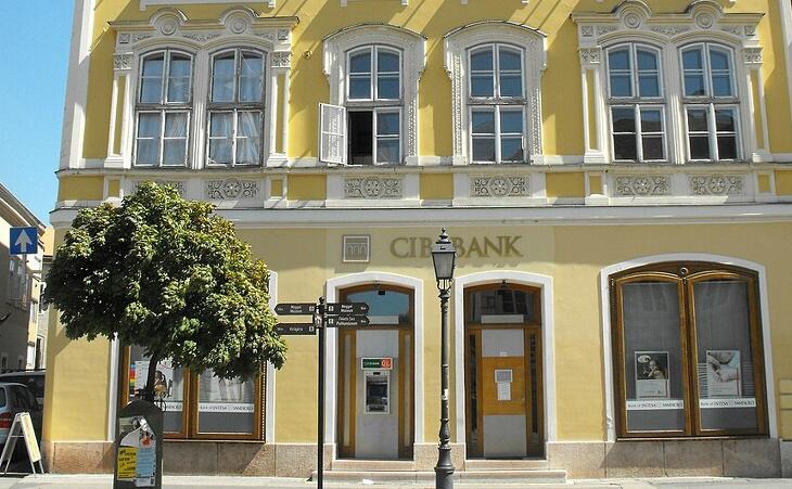 A bankoktól plusz 180 milliárd forintot szedhetnek be jövőre