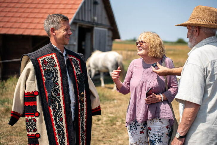 A magyar munkás legalább helyben költi a pénzt Magyar Péter szerint – de lesznek elegen?