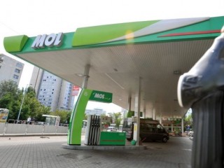 A magyar fizetések és a benzinárak valahogy nincsenek összhangban. Fotó: MTI/Máthé Zoltán