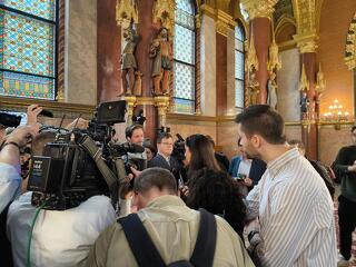 Felmérték a politikusok népszerűségét: nem Magyar Péter nyert