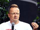  Szijjártó Péter külgazdasági és külügyminiszter a Szemmagasságban - a magyar külpolitika kihívásai címmel rendezett panelbeszélgetésen a MOL Nagyszínpadon, a Mathias Corvinus Collegium (MCC) által szervezett MCC Feszten, Esztergomban 2024. augusztus 3-án.