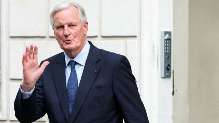 Távozik Michael Barnier