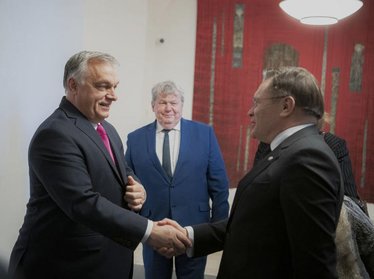 Orbán Viktor miniszterelnök fogadja Alekszej Lihacsovot, a Roszatom konszern vezérigazgatóját 2021. december 17-én, ekkor még miniszterként részt vett a megbeszélésen Süli János is. Fotó: MTI/Miniszterelnöki Sajtóiroda/Benko Vivien Cher 