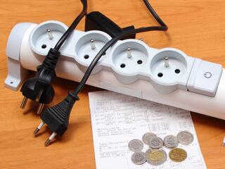 Az éj leple alatt kiderült, mennyibe kerül a rezsivédelem a kormánynak