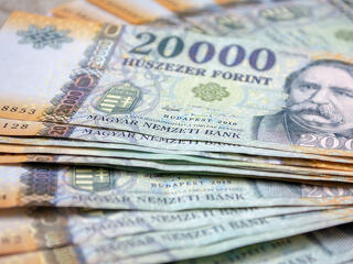 Kiderült: 500-600 millió is szunnyad egyesek bankszámláin