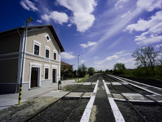 A megújult okányi vasútállomás. Fotó: MÁV
