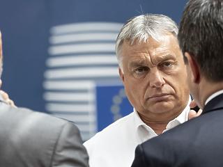 Orbán Viktor állig fegyverben várja a második hullámot