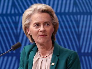 Orbán Viktornak is üzent a diadalittas Ursula von der Leyen?