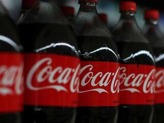 Eladó nélküli boltokat nyit Magyarországon a Coca-Cola
