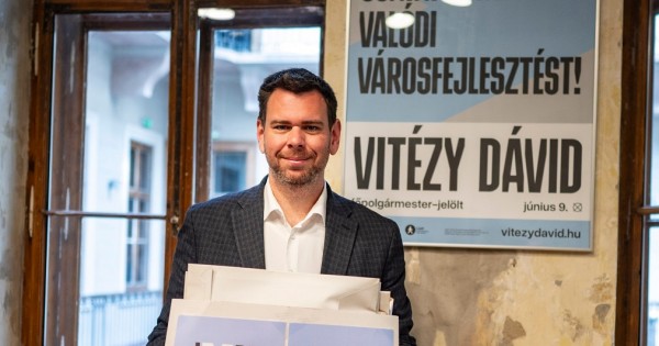 Vitézy Dávid tovább mosolyoghat, hiszen léeadta a szükséges számú ajánlást