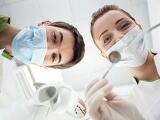 Mikor ingyenes a fogorvos? Súlyos gondokra hívják fel a kormány figyelmét