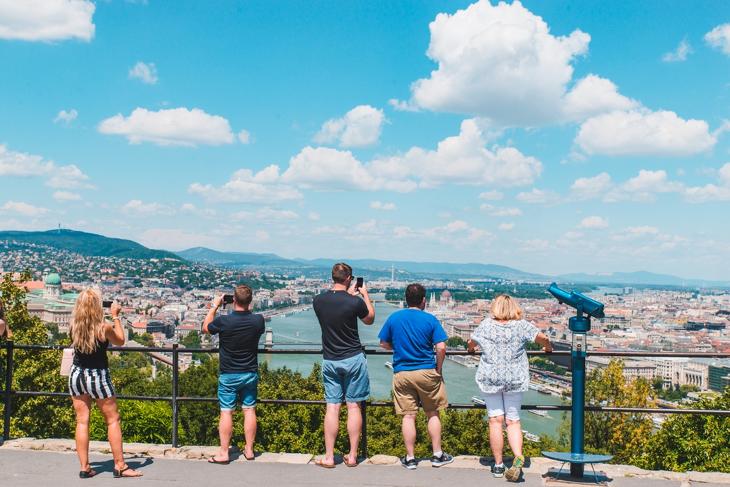 A külföldi turisták körében Budapest a fő célpont. Fotó: Depositphotos