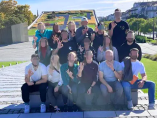 Neonáci karjelzéssel pózoltak Budapesten