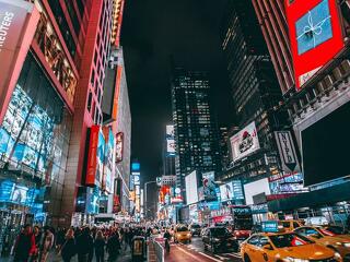 Ez New York, nem Budapest: holnap találkozik Trump a megválasztott ellenlábasával