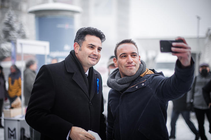 Szerinte a Fidesz fél, ezért osztogat (fotó: Márki-Zay Péter Facebook oldala)