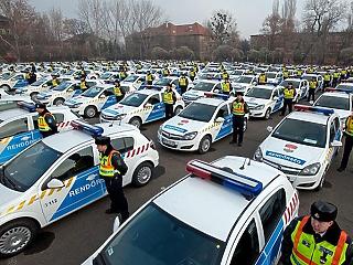 45 milliárdból vesz új kocsikat a rendőrségnek és a honvédségnek az állam