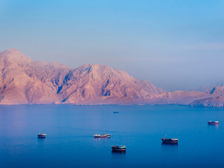 Hat ország üzent Iránnak: nyissák meg a Hormuzi-szorost!