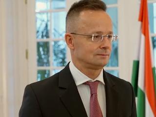 Német cégeket győzködött itthon a magyar külügyminiszter