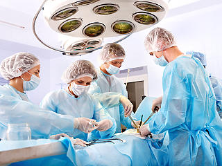 Friss kórházi várólisták: a legtöbb ideig a szívbillentyű-műtét húzódik  