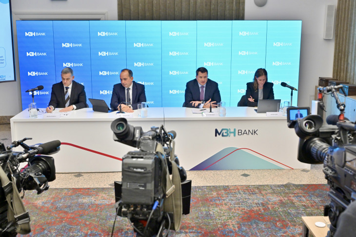 Az MBH Bank menedzsmentje ismerteti a nyilvános részvényigénylési tranzakció részleteit