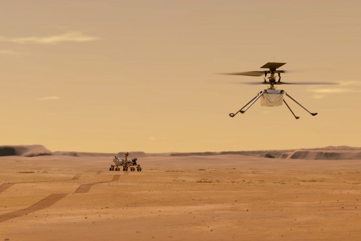 Az Ingenuity a Perseverance marsjáró felett - többet nem repül már. Fotó: NASA