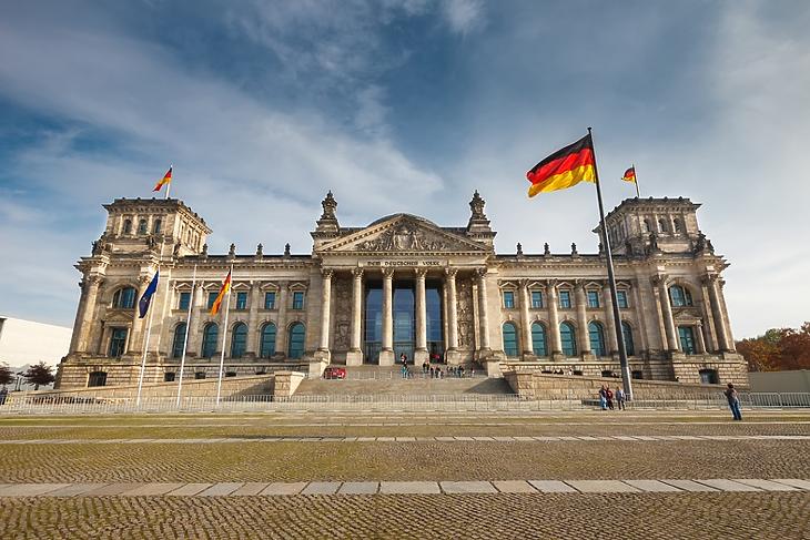 A német törvényhozás, a Bundestag épülete Berlinben. (Depositphotos) 