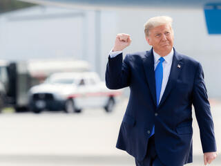 „A háborúnak véget kell érnie” – üzente Donald Trump Vlagyimir Putyinnak Davosból