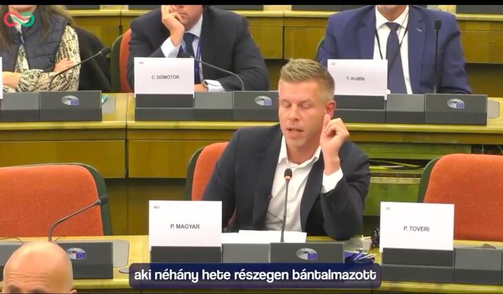 Újabb össztűz zúdul Magyar Péterre