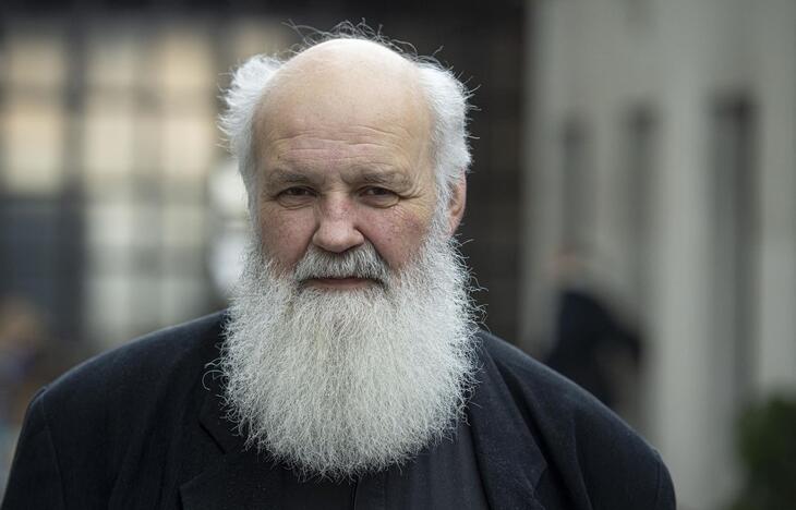 Iványi Gábor épp ma indult Kijevbe egy adománnyal