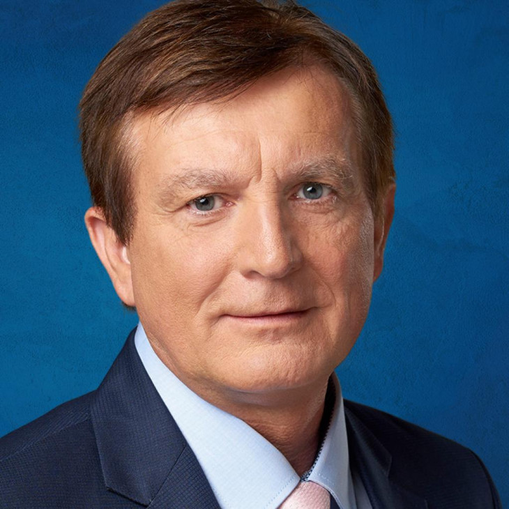 Nemes Gábor Pécelt és környékét képviseli