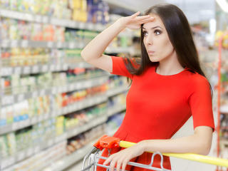 Ki dönti el, milyen élelmiszereket vásárolunk? 
