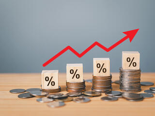 Eggyel több ránc lehet a kormányalakításra készülő Magyar Péter homlokán