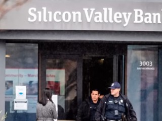 A nemzetközi médiában óriási visszhangot kapott a Silicon Vally Bank csődje. Forrás: Youtube / CBS News