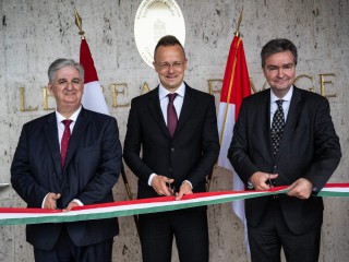 Szijjártó Péter Magyarország tiszteletbeli konzulátusának megnyitóján Monacóban 2024. június 4-én