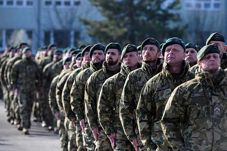 A katonát akarják a középpontba állítani - forrás: MTI/Vasvári Tamás