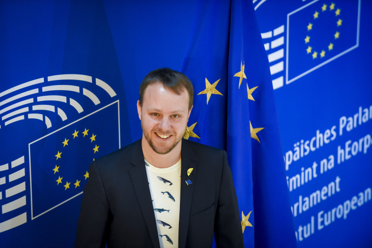 Daniel Freund szerint lehet, hogy a magyar kormány kémkedett utána