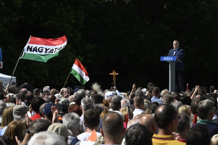 Orbán Viktor választási hadseregnek nevezte híveit