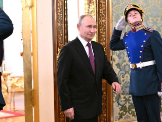 Vlagyimir Putyin a Kremlben 2025. március 13-án.
