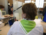 Jön a kormánytisztviselők béremelése