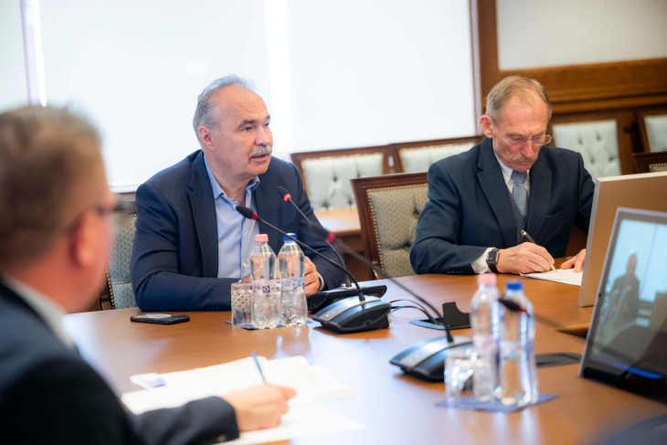Nagy István agrár-, és Pintér Sándor belügyminiszter az Operatív Törzs ülésén 2025. április 5-én