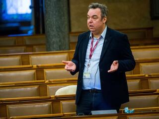 NER-alkohol: már saját söre és bora is van a fideszes kultúrharcosnak