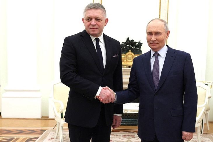 Robert Fico és Vlagyimir Putyin a Kremlben 2024. december 22-én