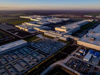 Újabb lesújtó hírek, a BMW és a CATL is feszülten figyel