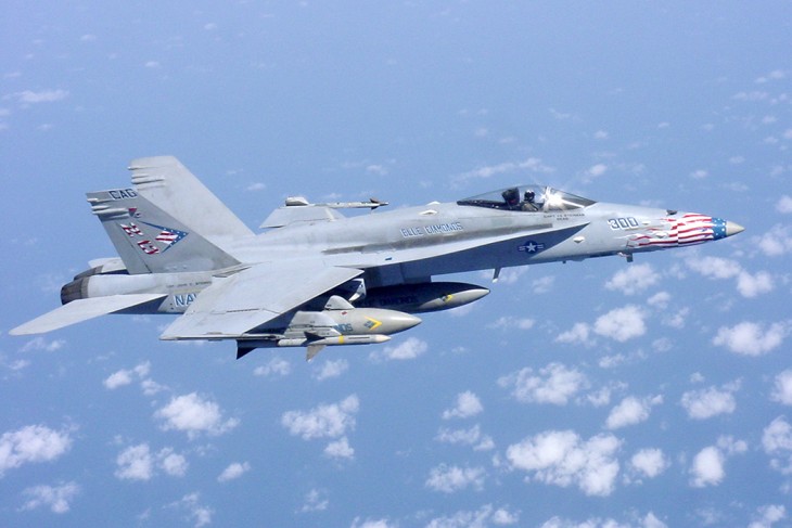 Az amerikai haditengerészet egy F-18-as gépe. Fotó: Wikimedia