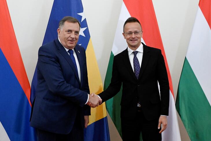 Mindenki maradjon szépen nyugodtan - üzente nagyjából az amerikai külügy Milorad Dodik bosznia szerb vezetőnek, és közvetve a magyar kormánynak is?